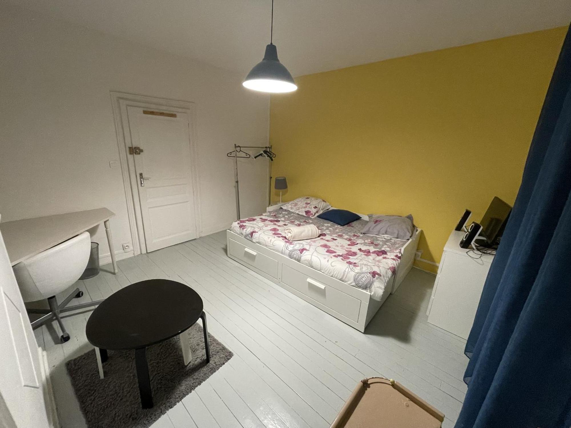 Bienvenu Chez Zazou Lägenhet Limoges Exteriör bild